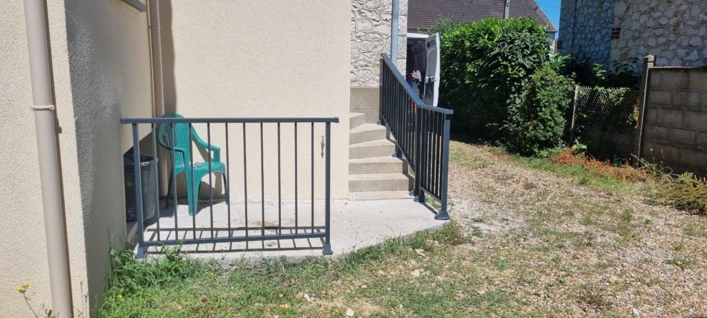 Pose d'une rampe d'escalier extérieur