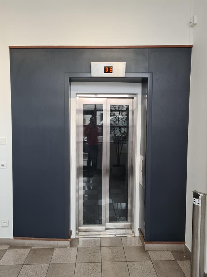 Rénovation ascenseur en panneaux PVC- ÉDIFICE PLUS Agencement