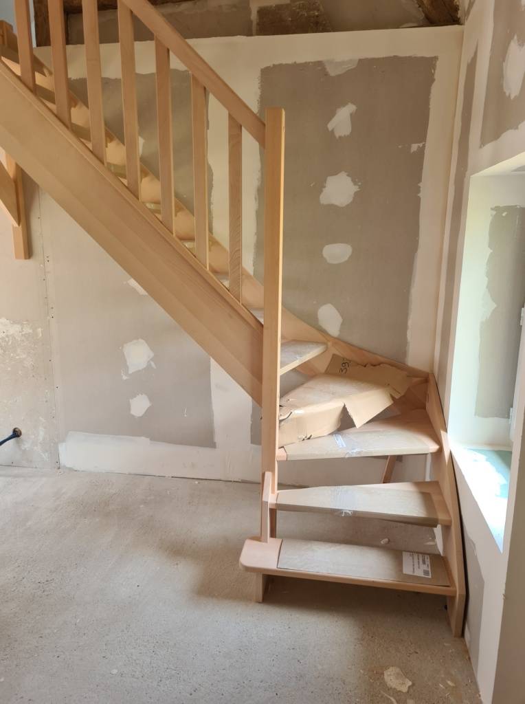 Escalier sur mesure en hêtre massif - ÉDIFICE + Agencement