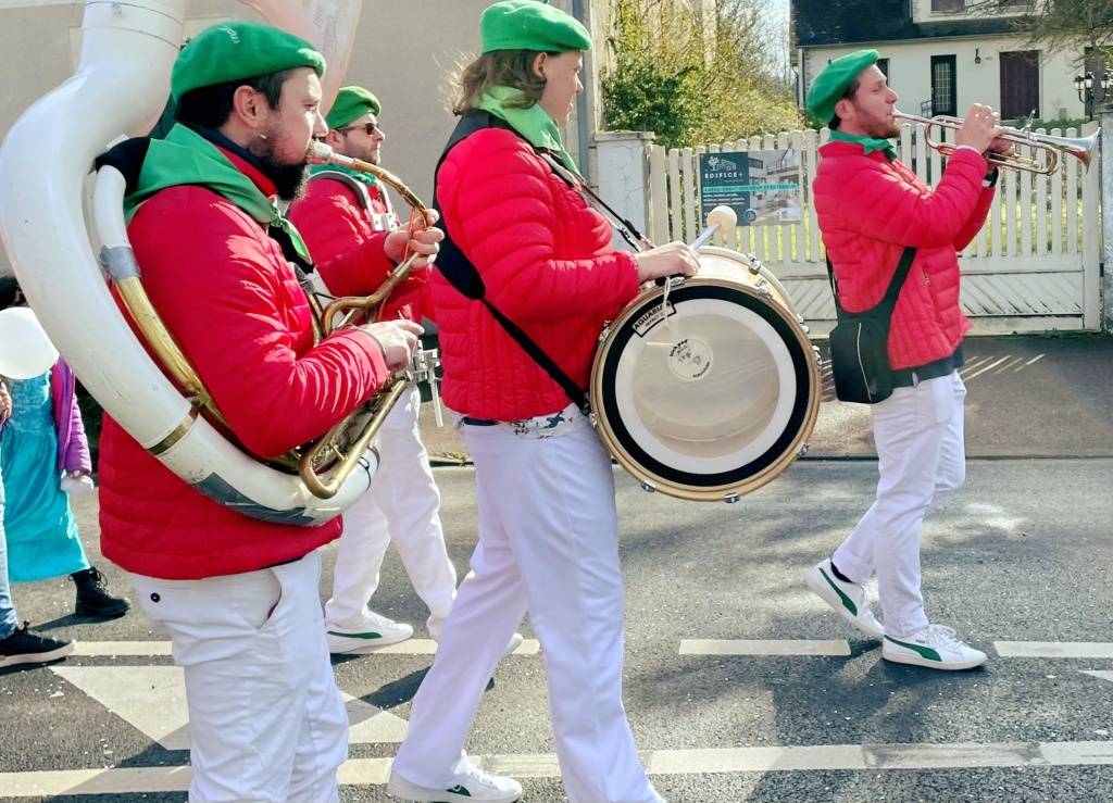 Partenaires du Carnaval de Cloyes les Trois Rivières - ÉDIFICE PLUS Agencement